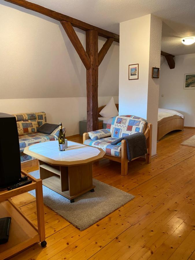 Ferienwohnung Wohlsein Фріккенгаузен-ам-Майн Екстер'єр фото